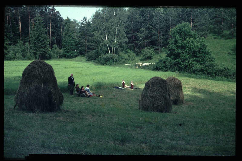 27.Regensburg jun 1965 Brigitte,Marion.JPG